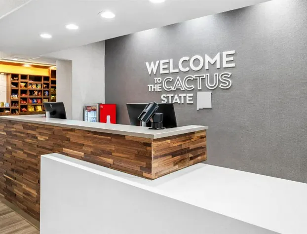 Hampton Inn & Suites Farmington hotel detail image 2