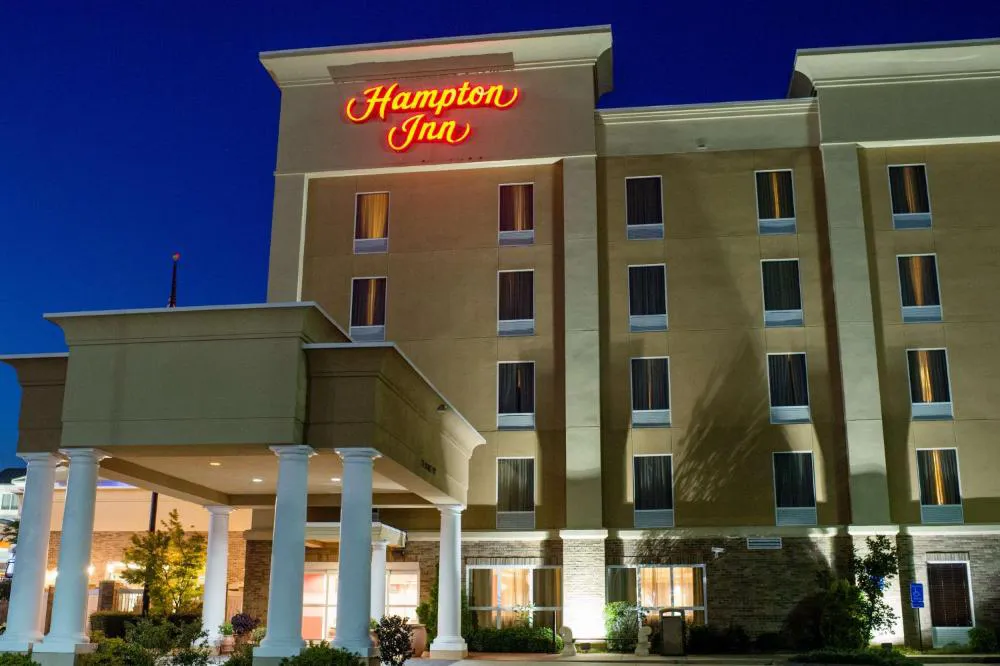 Hampton Inn Oxford-West hotel hero