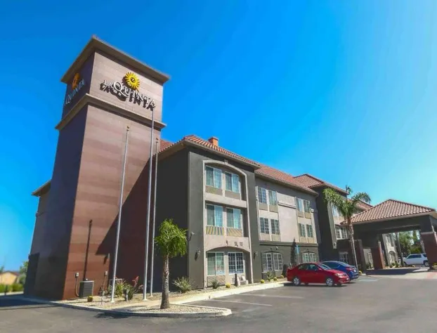 La Quinta Inn & Suites by Wyndham Fowler hotel detail image 1