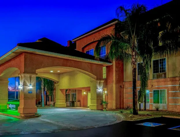 La Quinta Inn & Suites by Wyndham Fowler hotel detail image 4