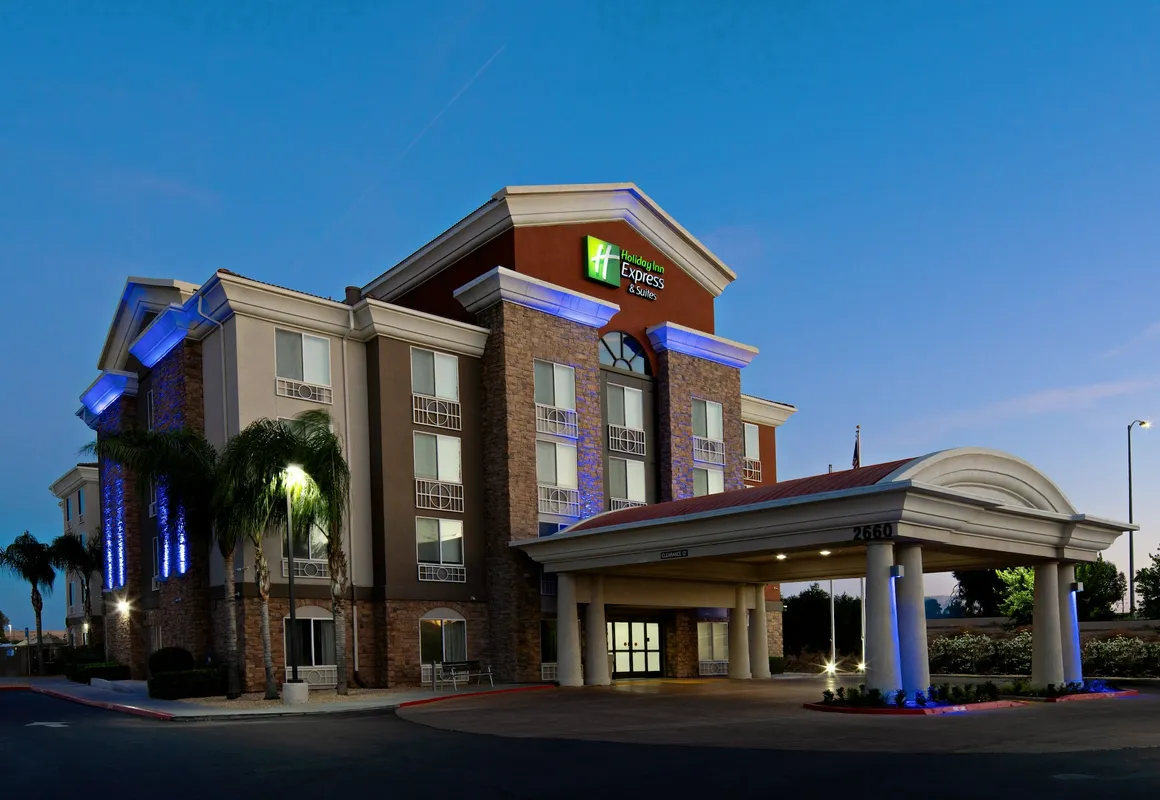 Holiday Inn Express Hotel & Suites Fresno South by IHG hotel hero
