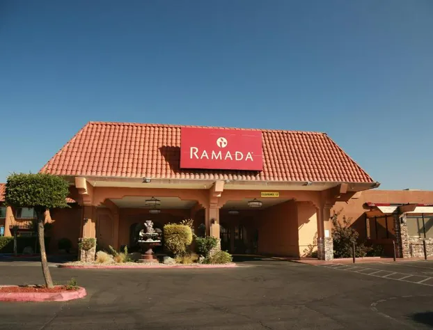 Ramada by Wyndham Fresno North hotel detail image 1