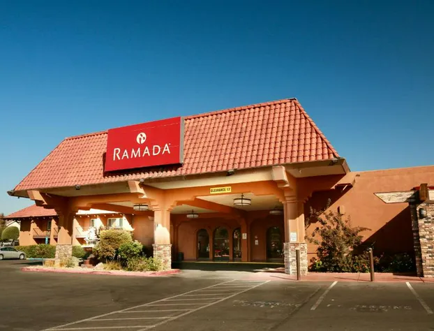 Ramada by Wyndham Fresno North hotel detail image 2
