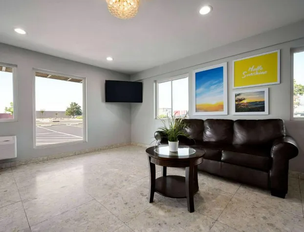 Days Inn by Wyndham Fresno South hotel detail image 4