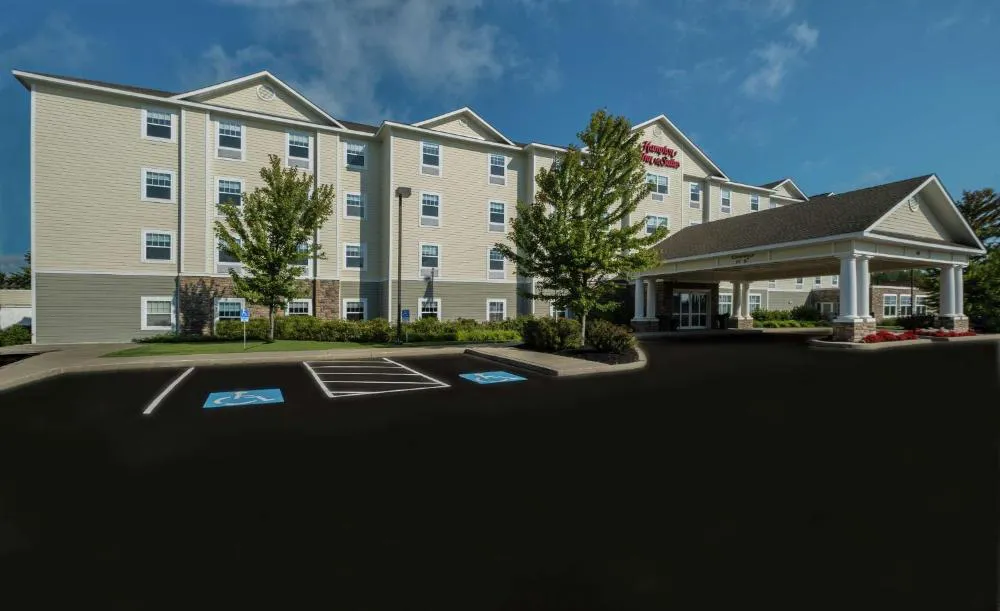 Hampton Inn & Suites Rockland hotel hero