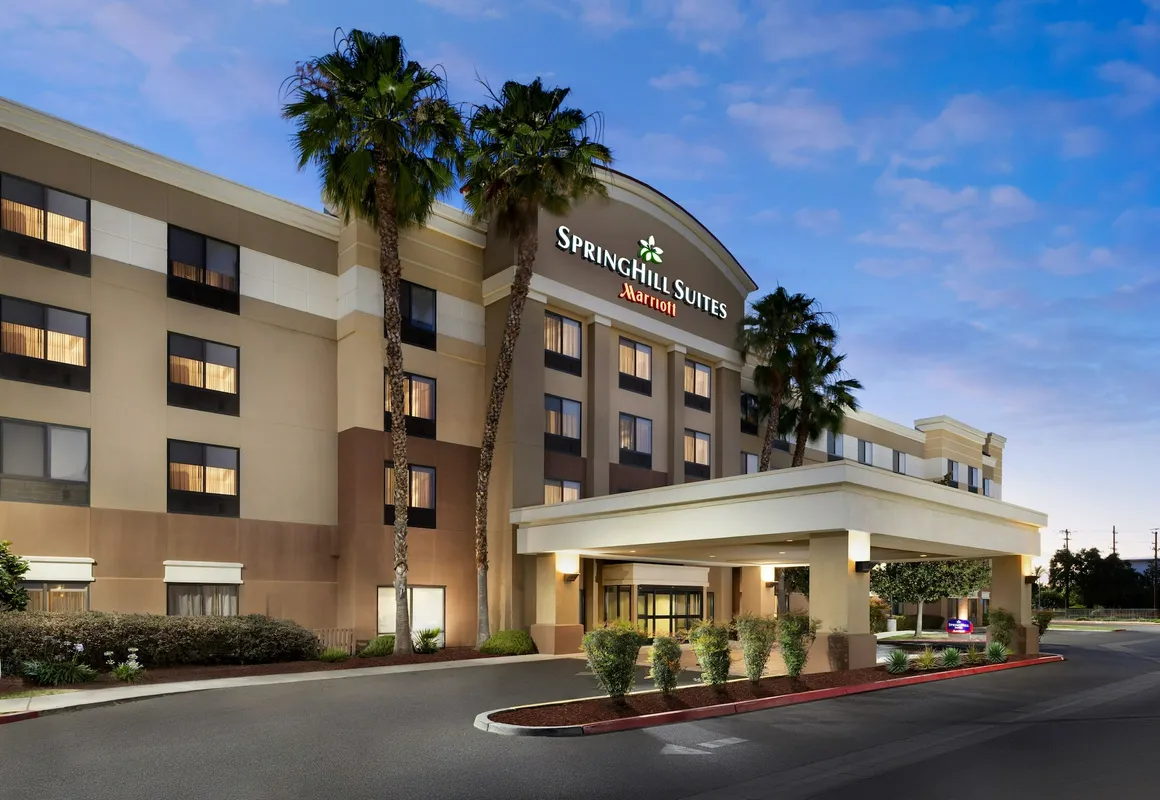SpringHill Suites by Marriott Fresno hotel hero