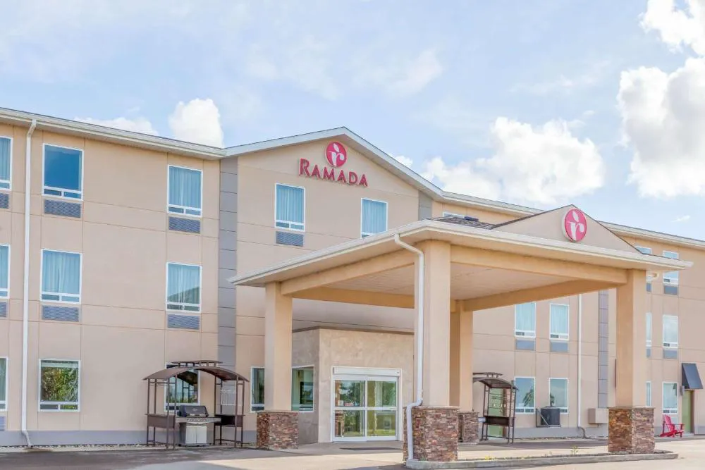 Ramada by Wyndham Carlyle hotel hero