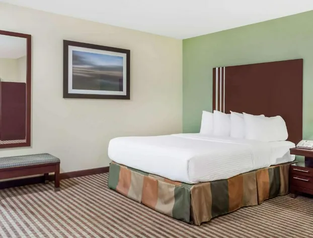 Ramada by Wyndham Carlyle hotel detail image 2