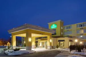 Hampton Inn by Hilton Manchester hotel detail image 1