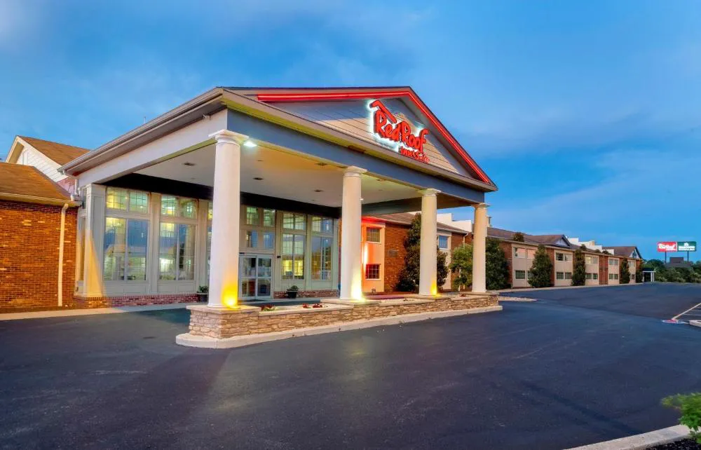 Red Roof Inn & Suites Wilmington - New Castle hotel hero