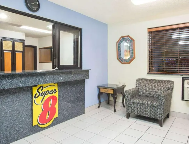 Super 8 by Wyndham New Castle hotel detail image 3