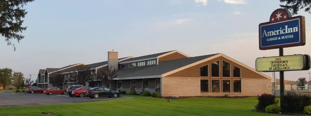 AmericInn by Wyndham Wadena hotel hero