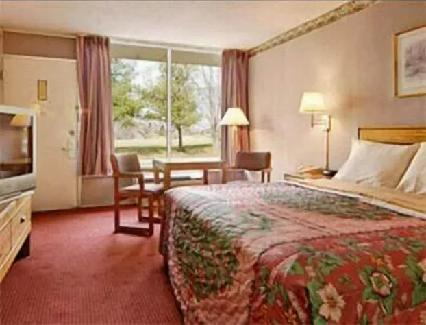 Days Inn by Wyndham White House hotel detail image 2