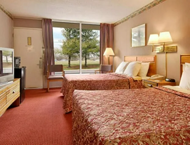 Days Inn by Wyndham White House hotel detail image 3