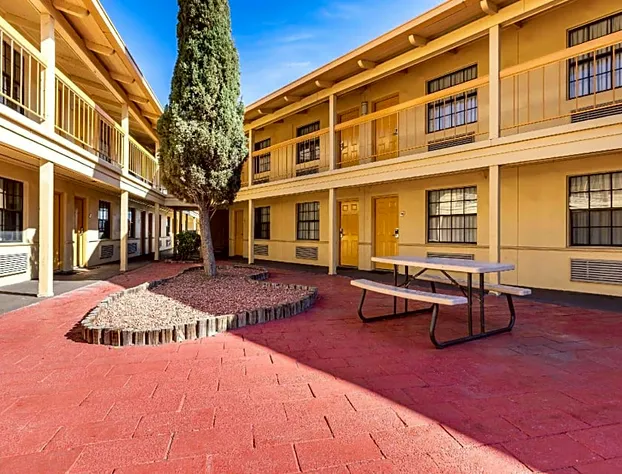Travelodge by Wyndham El Paso - Airport hotel detail image 2
