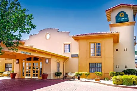 Travelodge by Wyndham El Paso - Airport hotel detail image 2