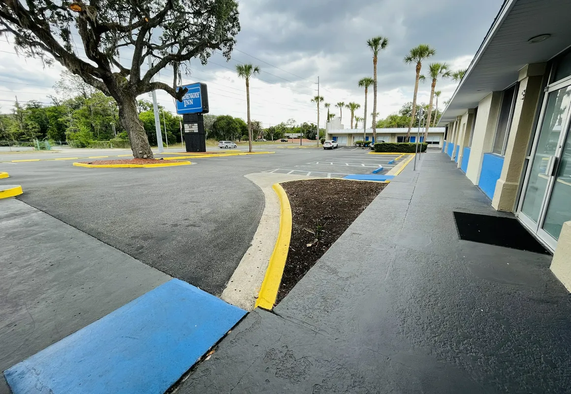 Rodeway Inn hotel hero