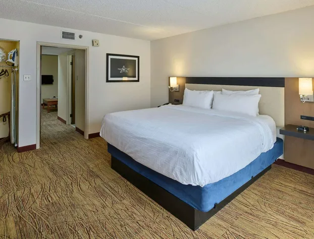 Wyndham El Paso Airport Hotel & Waterpark hotel detail image 4