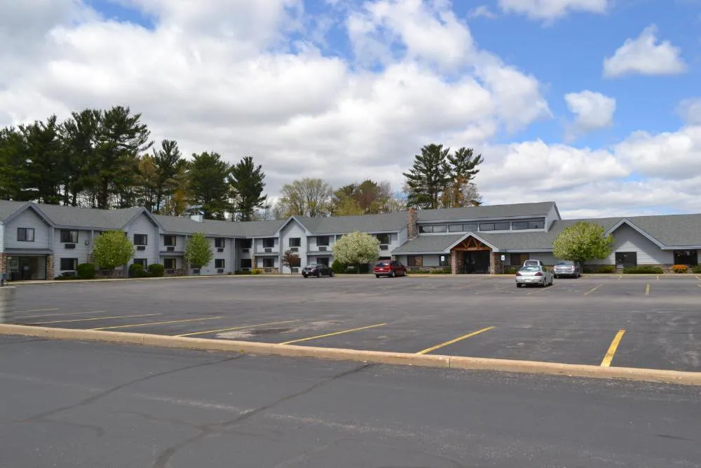 Cobblestone Hotel & Suites – Wisconsin Rapids hotel hero