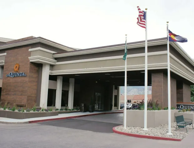 La Quinta Inn & Suites by Wyndham Glenwood Springs hotel detail image 1