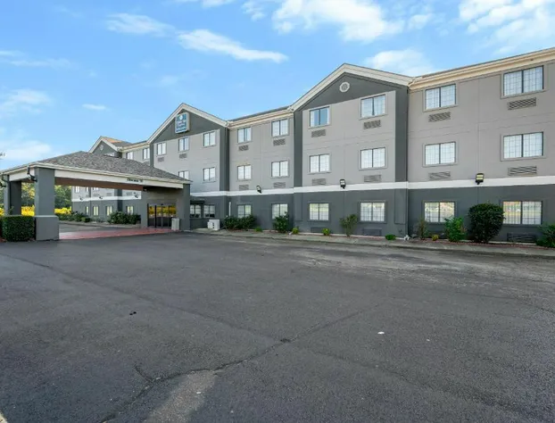 HiWay Inn Express of Broken Bow hotel detail image 2