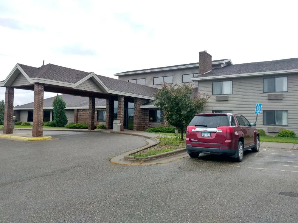 Madelia Hotel & Suites hotel hero