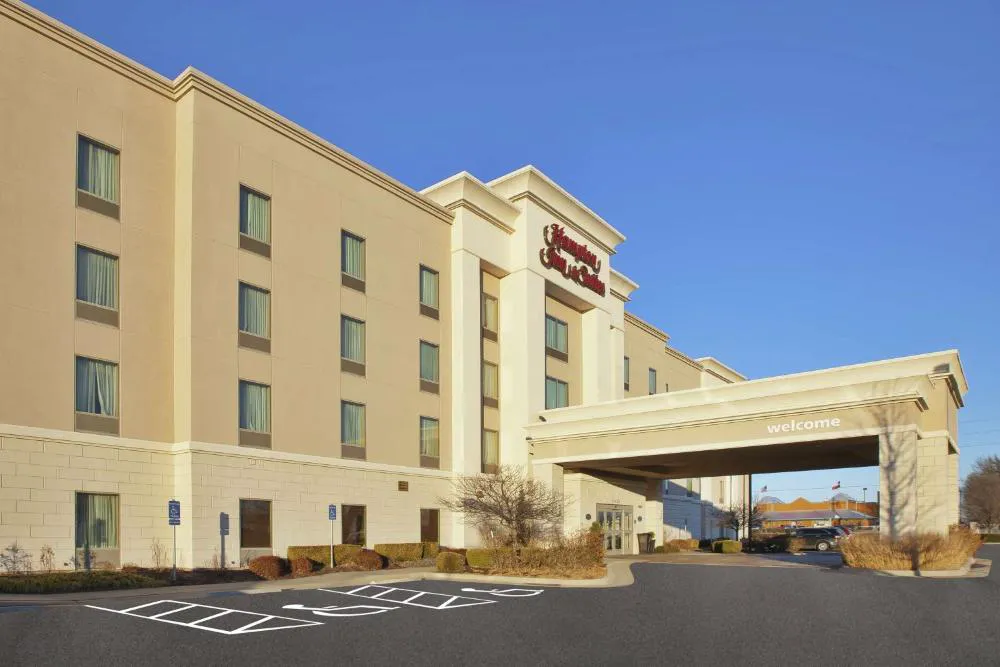 Hampton Inn & Suites Wichita Northeast hotel hero