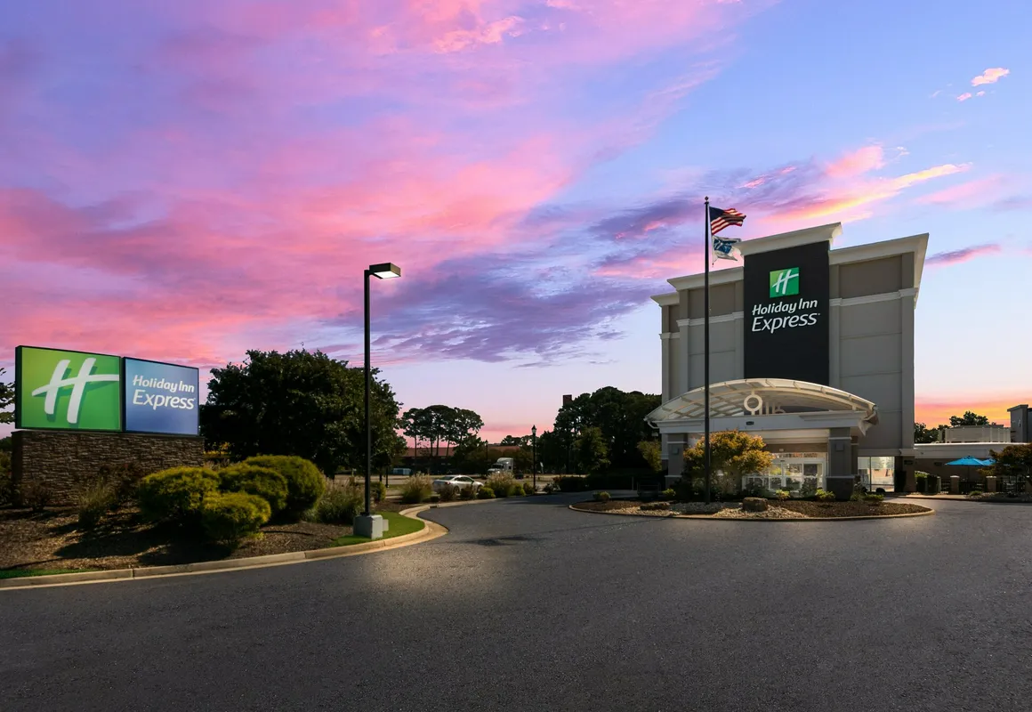 Holiday Inn Express Hampton - Coliseum Central by IHG hotel hero
