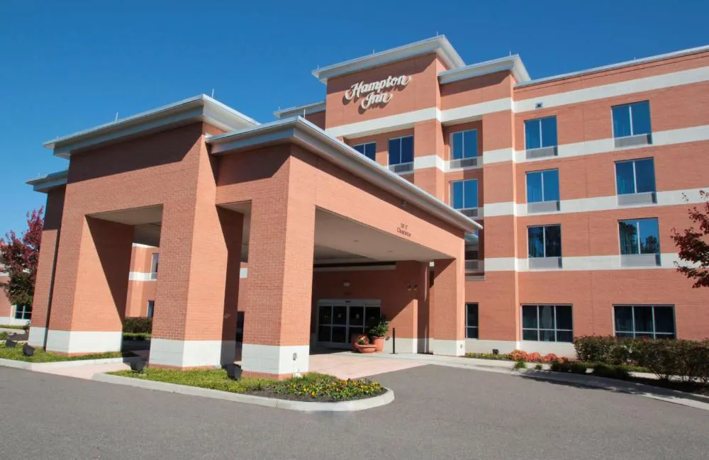 Hampton Inn Hampton-Newport News hotel hero
