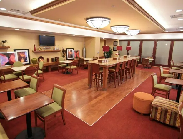 Hampton Inn Hampton-Newport News hotel detail image 3