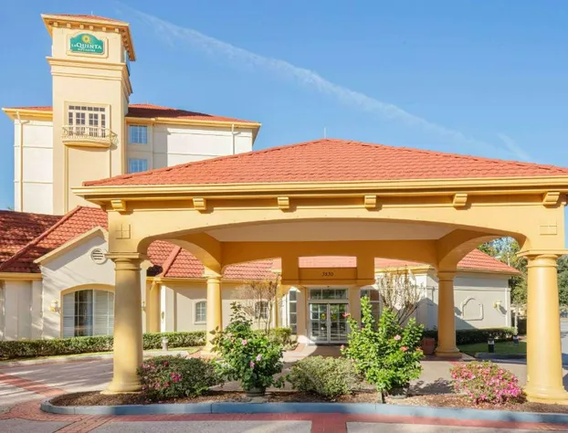 La Quinta Inn & Suites by Wyndham Ocala hotel detail image 2