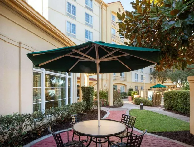 La Quinta Inn & Suites by Wyndham Ocala hotel detail image 3