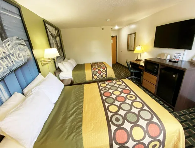 Super 8 by Wyndham Newport News/Jefferson Ave. hotel detail image 3