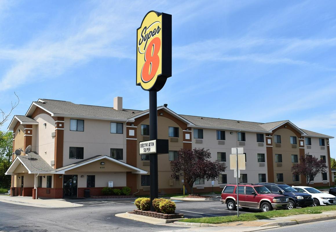 Super 8 by Wyndham Newport News/Jefferson Ave. hotel hero