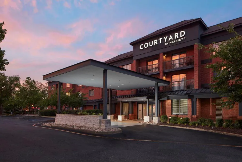 Courtyard by Marriott Newport News Yorktown hotel hero