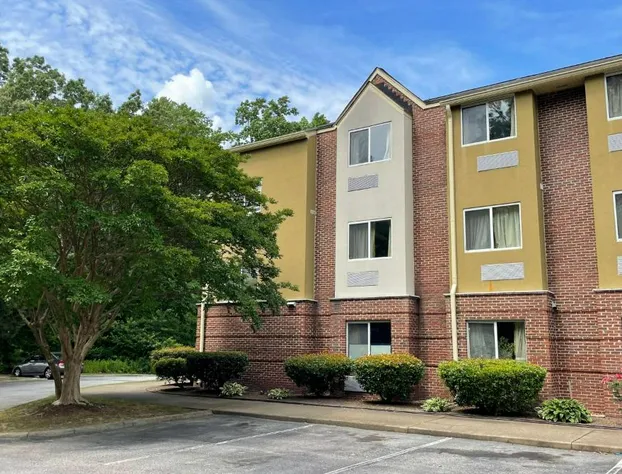 Microtel Inn by Wyndham Newport News Airport hotel detail image 3