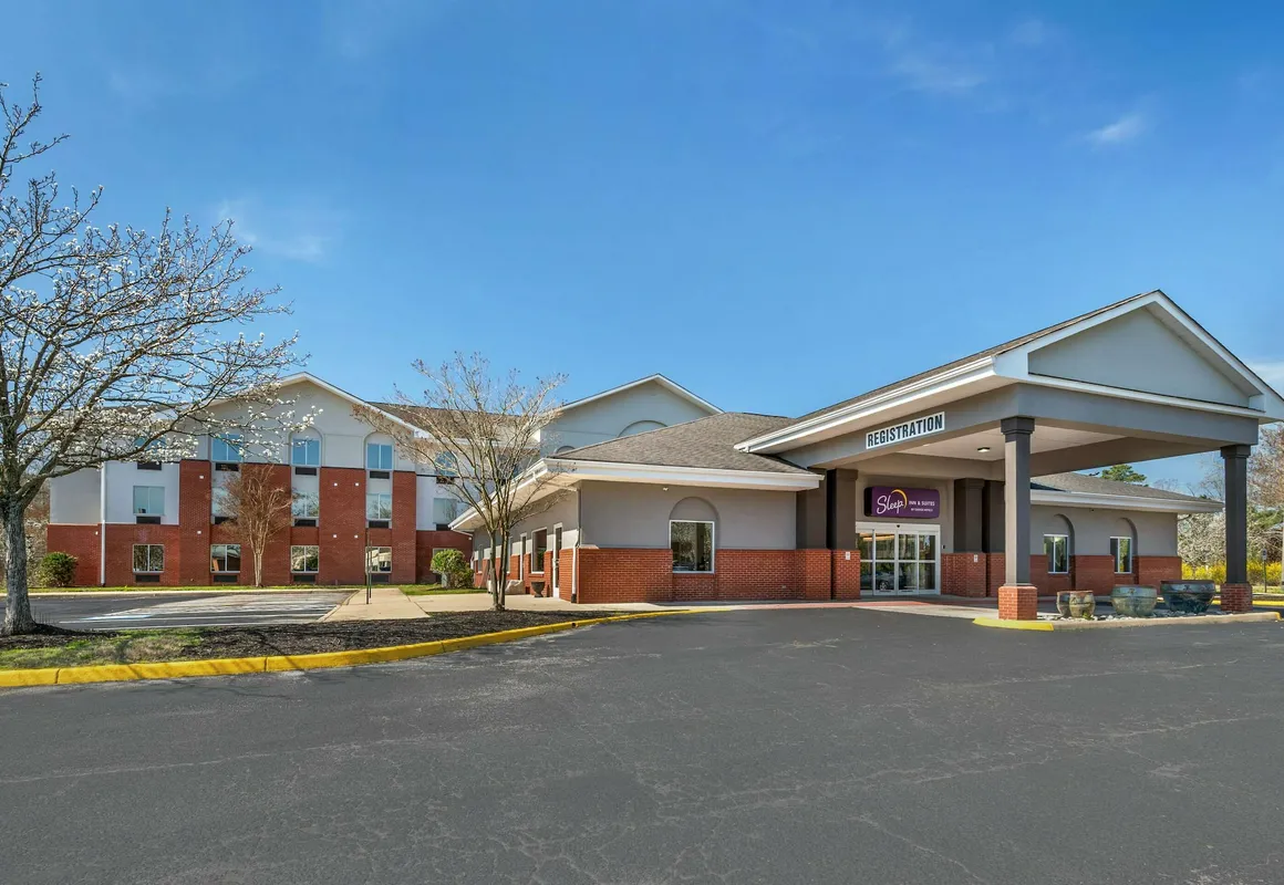 Sleep Inn & Suites hotel hero