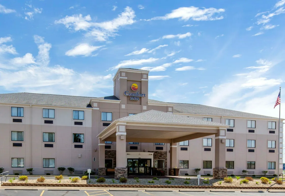 Comfort Inn La Porte hotel hero