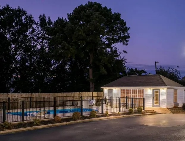 Days Inn by Wyndham Simpsonville hotel detail image 2