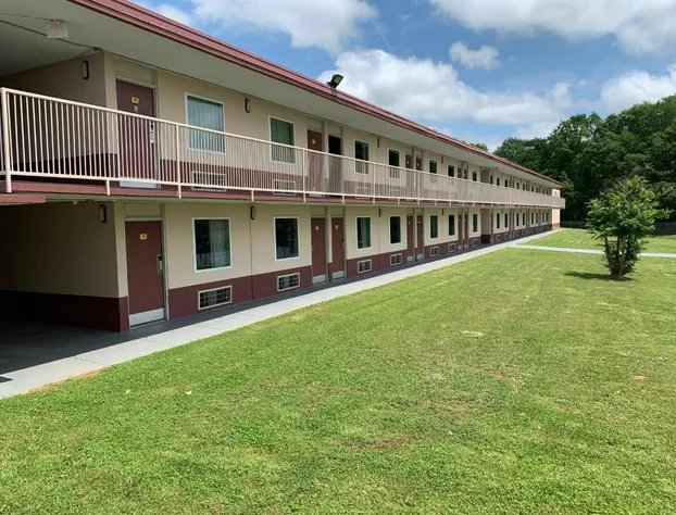 Super 8 by Wyndham Gaffney hotel detail image 1