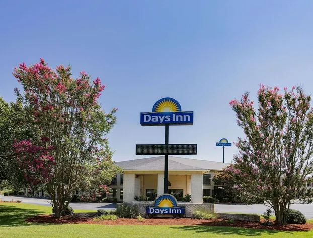 Days Inn by Wyndham Spartanburg Waccamaw hotel detail image 1