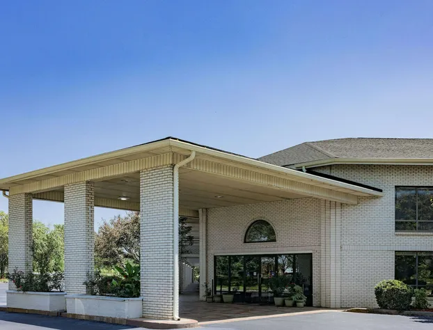 Days Inn by Wyndham Spartanburg Waccamaw hotel detail image 3