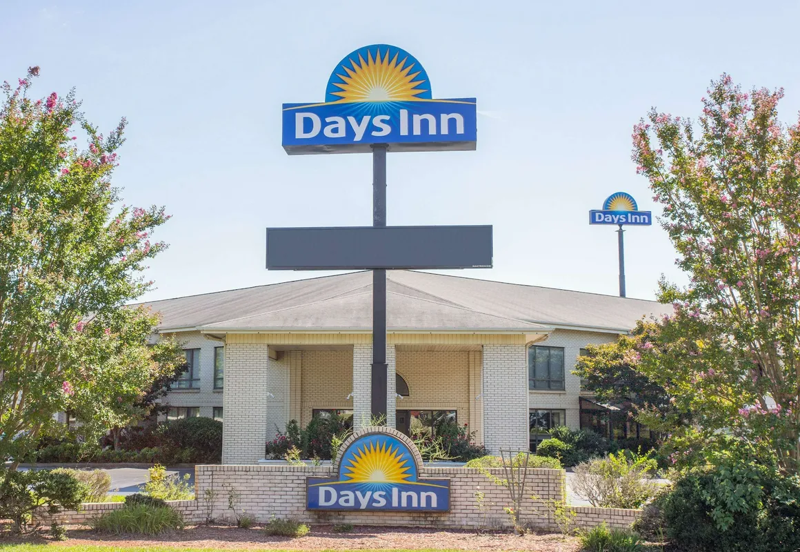 Days Inn by Wyndham Spartanburg Waccamaw hotel hero