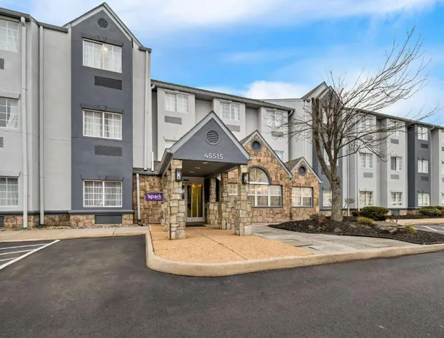 Spark by Hilton Sterling Dulles Airport hotel detail image 3