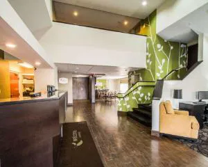 Wingate by Wyndham Leesburg Florida hotel detail image 1