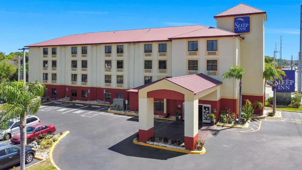 Sleep Inn Leesburg Chain of Lakes hotel hero