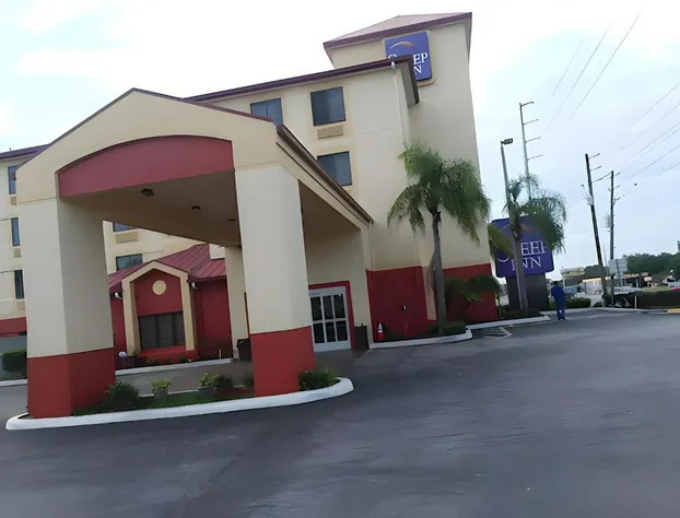 Sleep Inn Leesburg Chain of Lakes hotel detail image 1