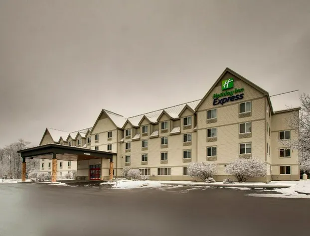 Holiday Inn Express & Suites Lincoln East - White Mountains by IHG hotel detail image 2
