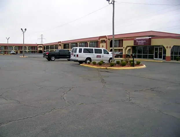 Travelers Inn and Suites hotel detail image 2