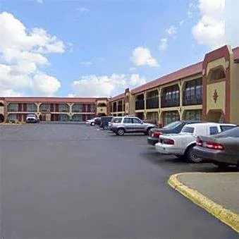 Travelers Inn and Suites hotel detail image 4